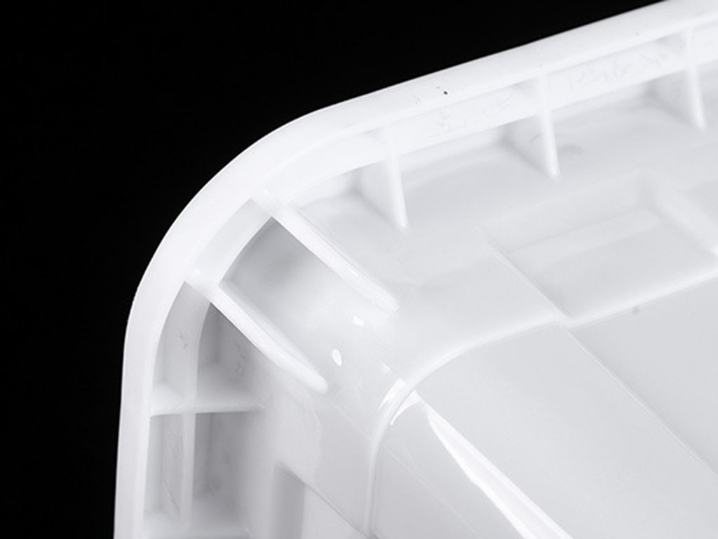 Handle-Edge Reinforcement Ribs (Detail)